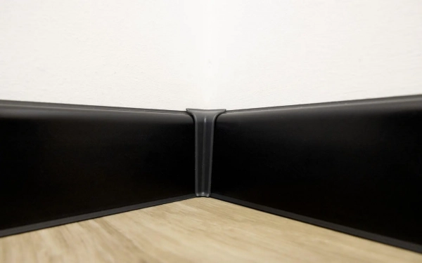 Arbiton VIGO 60 Plint binnenhoek – Antraciet (2 stuks)