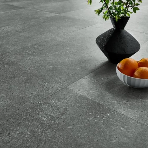 Arbiton Amaron Forma Acoustic Ninaventura Graphite - Vinyl tegel 91,4 x 45,7 cm - Klik PVC met ondervloer