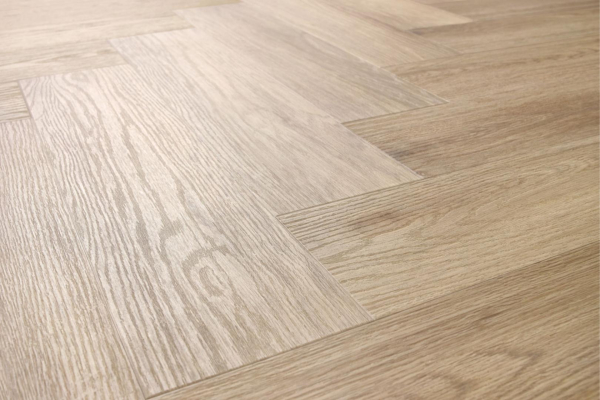 Arbiton Amaron Herringbone Acoustic Eiken Harlow - klik PVC visgraat met ondervloer 10 dB